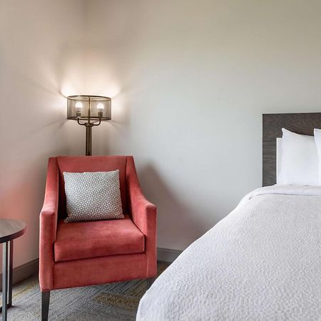 Hilton Garden Inn Фредериктон Экстерьер фото