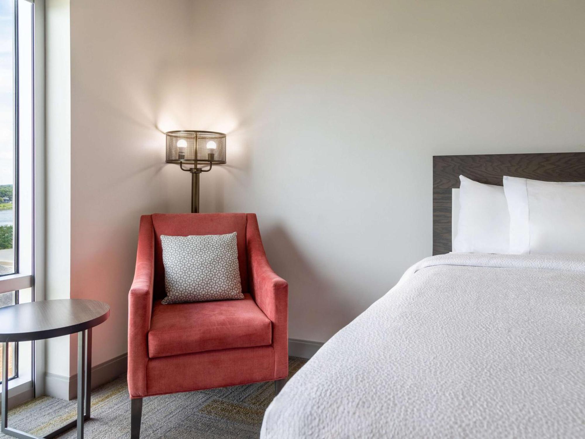 Hilton Garden Inn Фредериктон Экстерьер фото