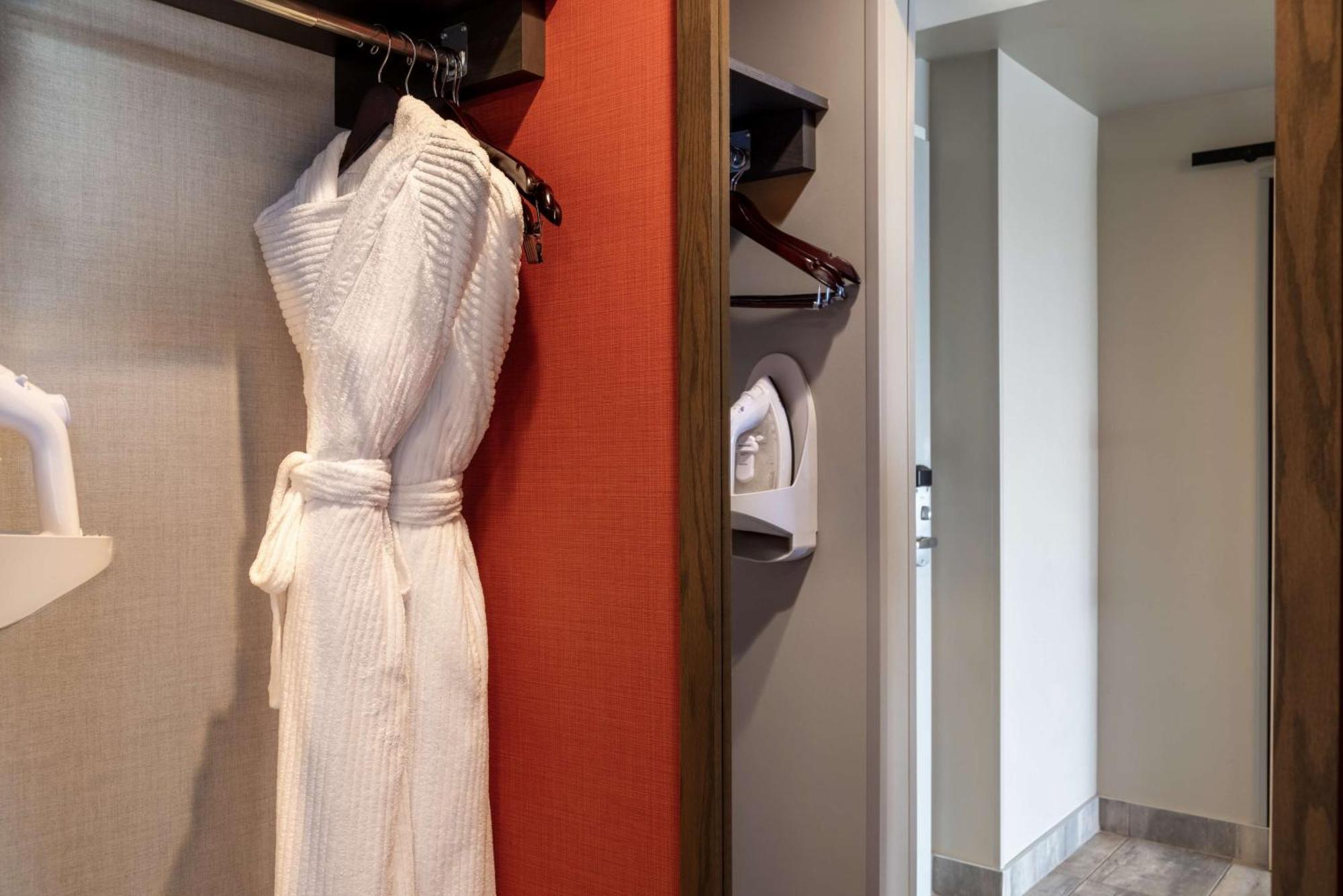 Hilton Garden Inn Фредериктон Экстерьер фото