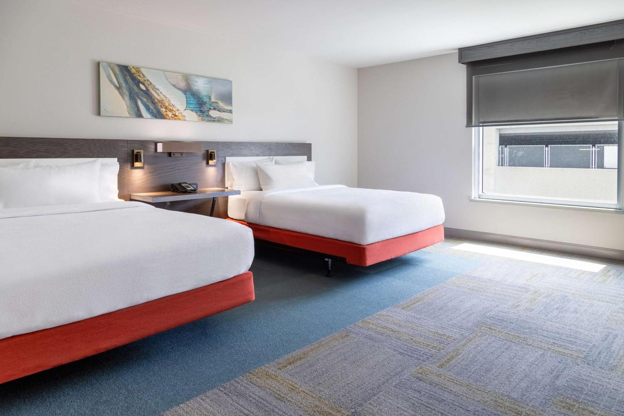 Hilton Garden Inn Фредериктон Экстерьер фото